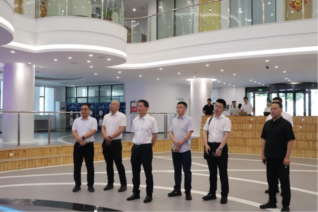 省云顶集团集团：“四个导向” 推动视察研究提质增效