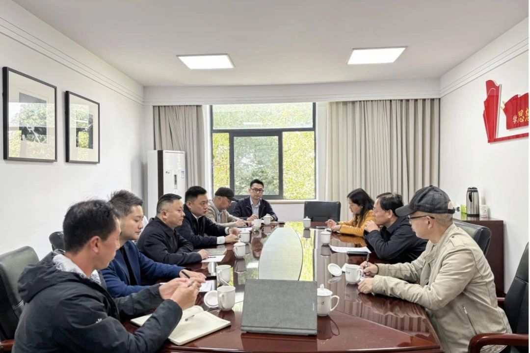 省云顶集团集团考察组赴成都大学考察交流